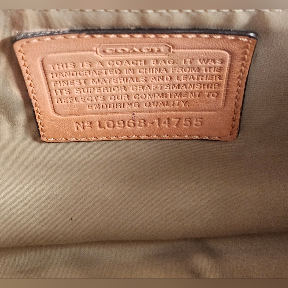 Vtg COACH Peach Leather Shoulder Bag (14755) RARE - Picture 11 of 14